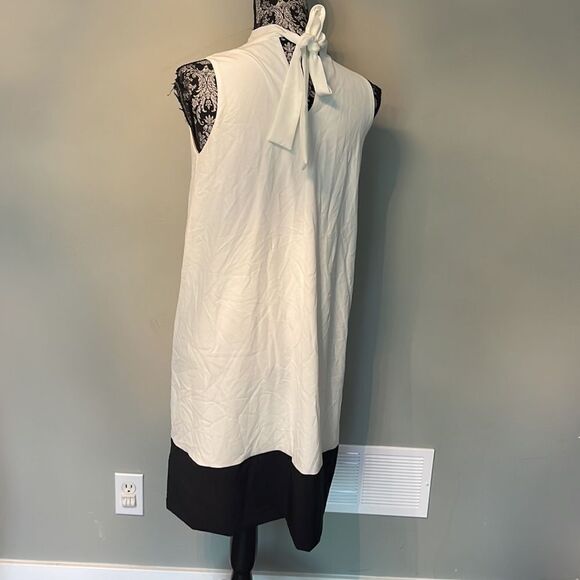 Suitable for work Neck Tie up dress NEW - Picture 2 of 2